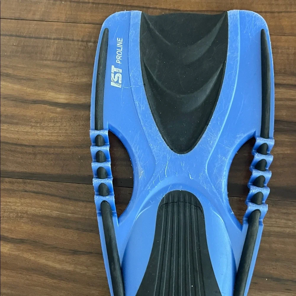 OPEN HEEL SNORKELLING FINS from IST Sports Corp.